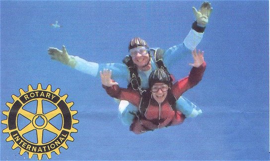 Tandem parachute jump