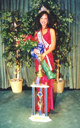 wendypicsmall.jpg (54157 bytes)
