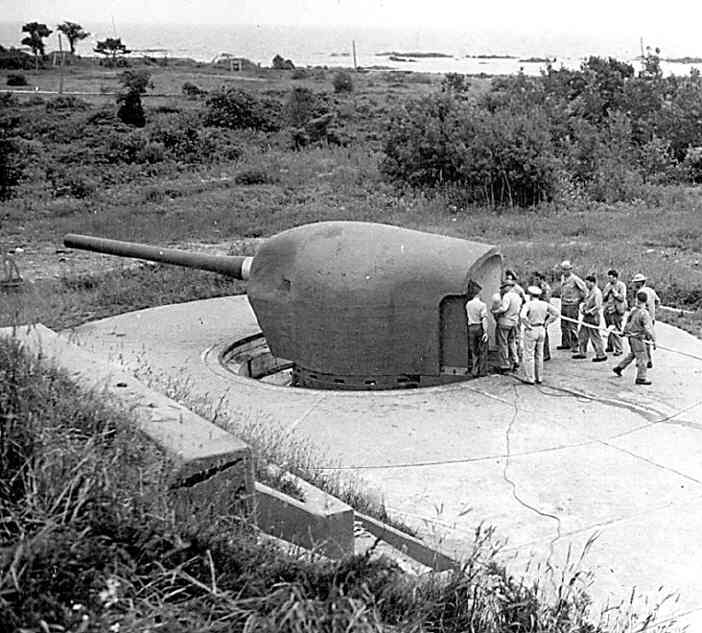 Battery 204 6-inch shielded gun
