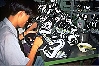 WorkerNikeVietnamSm.jpg (12664 bytes)