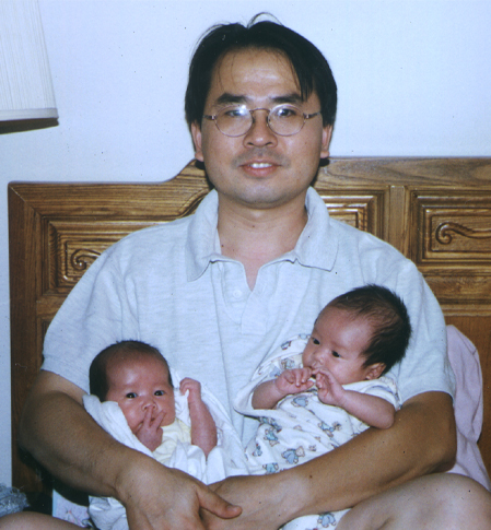 Twins with dad