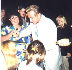 MF Autographing
