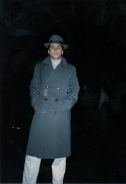 spy_p06.jpg (13963 bytes)