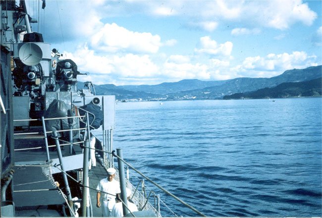 InPortStarboard.jpg (84244 bytes)