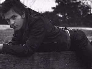 Ewan in Leather, yummy