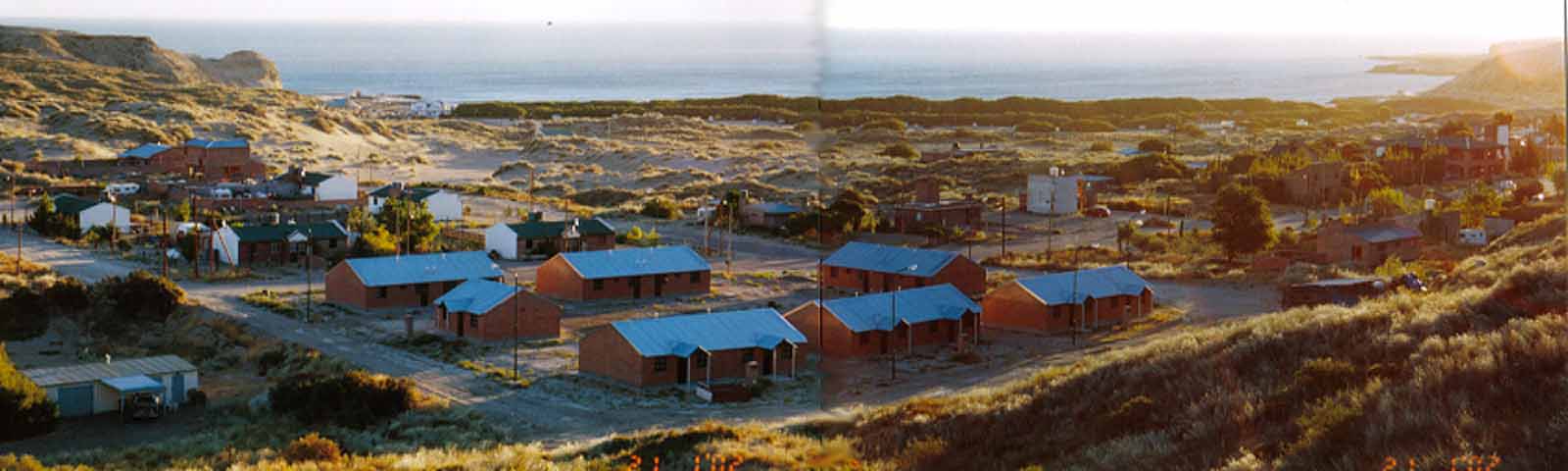 PUERTO_PIRAMIDES.JPG (65833 bytes)