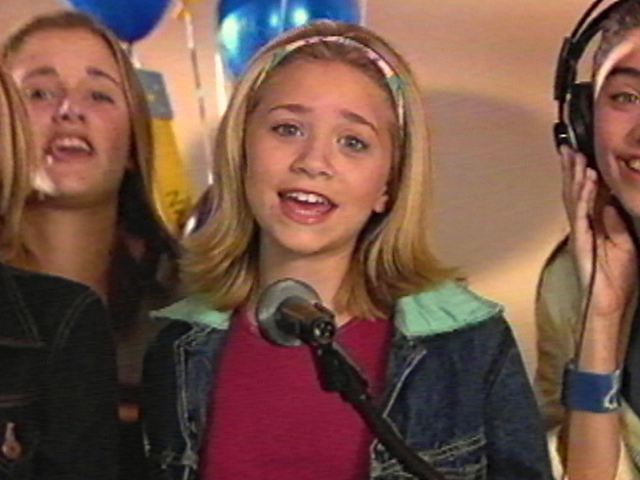You`Re Invited To Mary-Kate & Ashley`S School Dance Party [2000 Video]