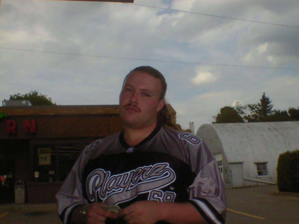Picture taken: August, 2001.&nbsp; Age at time: Mark-22?