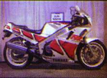 fzr750r-01.jpg (7066 bytes)