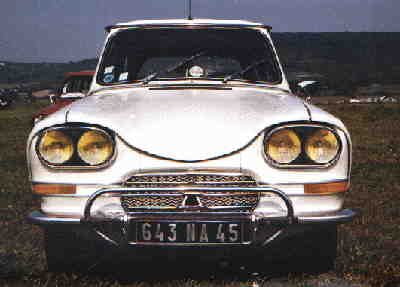 white Ami6 frontview