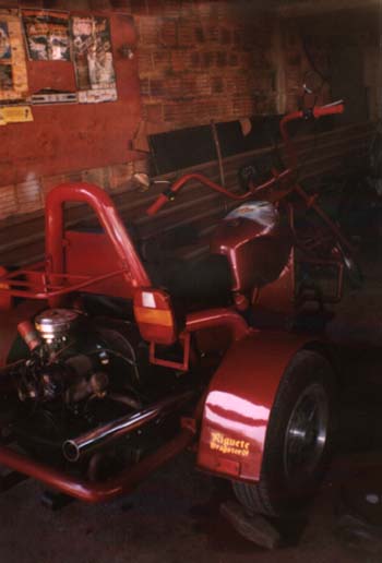 moto11.JPG (22082 bytes)