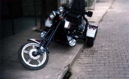 moto27.JPG (22556 bytes)