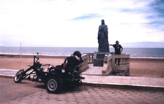 moto3.jpg (24674 bytes)