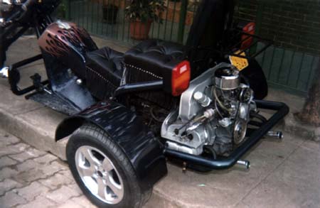 moto30.JPG (26560 bytes)