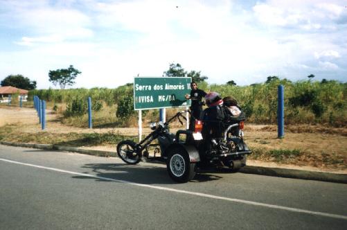 moto7.jpg (28739 bytes)