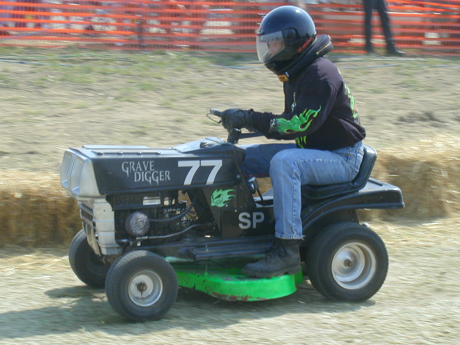 LARRY 'GRAVE DIGGER' POTENZA AT THE BUCKEYE REGIONAL 8/00