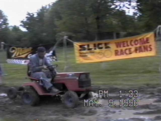 TOMMY MUDDIN' ON RED DOG II