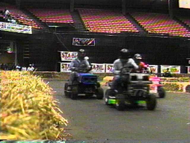 LARRY POTENZA (GRAVE DIGGER) AND RODNEY DAY (BLUE BYE YOU) AT 1997 NATIONALS
