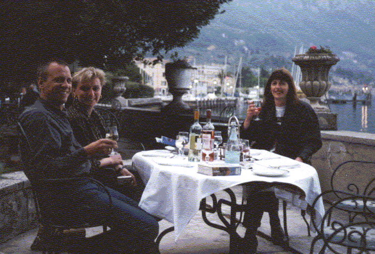 Wining and Dining am Ufer