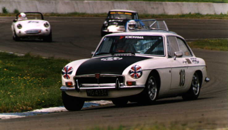 MGB GT Dave Mallin 213  (30495 bytes)