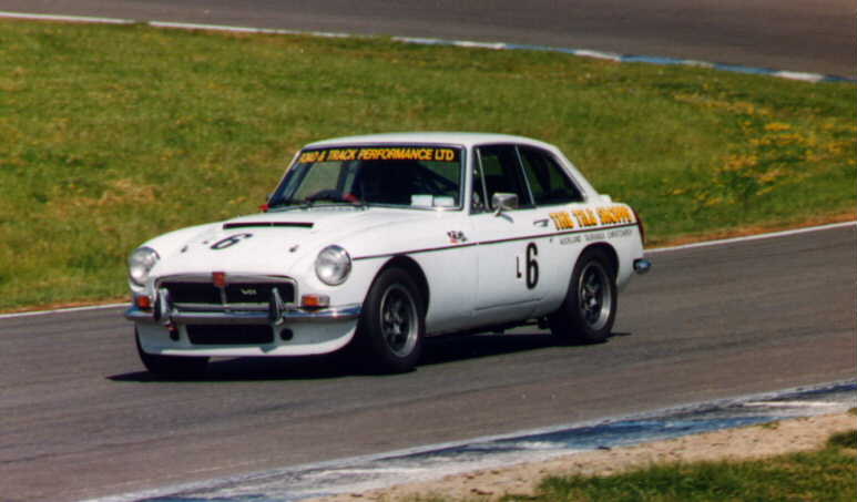 MGB V8 Harley Norager 6 (34839 bytes)