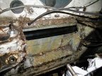 Cross bar in the bulkhead box