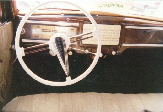 Skoda 1102:n kojelauta.
