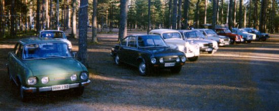 Skoda-kerhon kokoontuminen Saarij&auml;rvell&auml; kes&auml;kuussa -98.