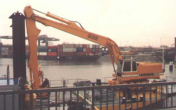 P 962