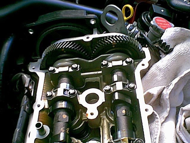 Cams2.jpg (70124 bytes)