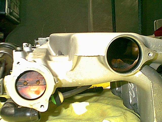 Intake3.jpg (58025 bytes)