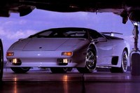 Lamborghini Diablo from the front