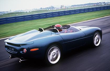 jaguar_xk180_2