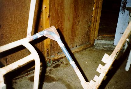 weld1.jpg (29223 bytes)