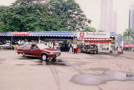 PAMERAN di ISTORA SENAYAN