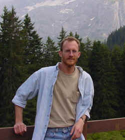 kelly.jpg (49230 bytes)