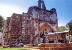 malacca1[1].jpg (16409 bytes)