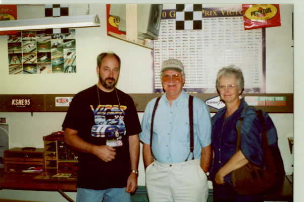 Howard and Suzi Kilgore with Carl