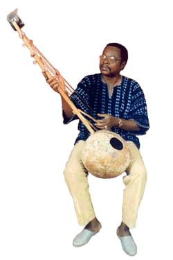Idrissa Soumaoro with his kamalen n'goni