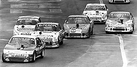 Buenos Aires (1986) Urretavizcaya es puntero.