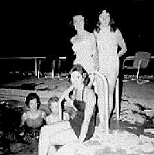 bathingbeauties.jpg (11575 bytes)