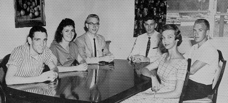 classofficers.jpg (55451 bytes)
