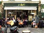 SALON 
 de th&eacute;