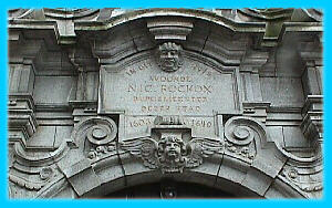 inscription on capital