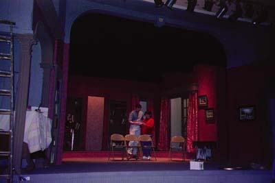 opera1.jpg (11349 bytes)