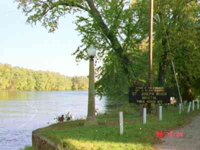 riversign.jpg (12338 bytes)