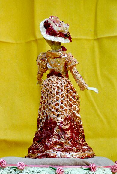 DOLL002r.jpg