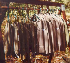meesoutfiters.jpg (34515 bytes)