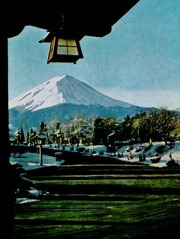 mtfuji2.jpg (34911 bytes)