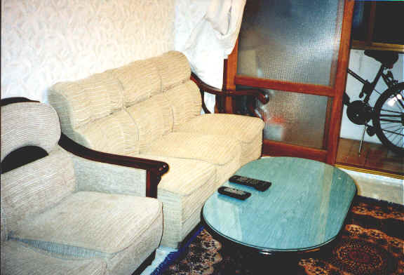 couch.BMP (677430 bytes)
